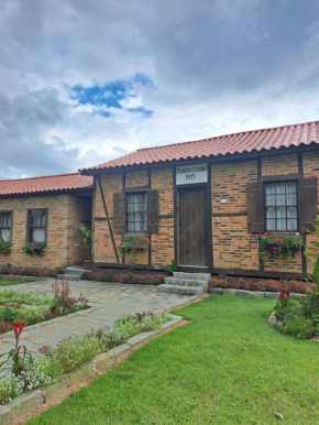 Caminhos da Serra do Tabuleiro - Casa Centenária Enxaimel 1915